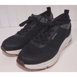 Skechers Womens Arch Fit - Walk On Sneakers Size 7  Style #: 155565